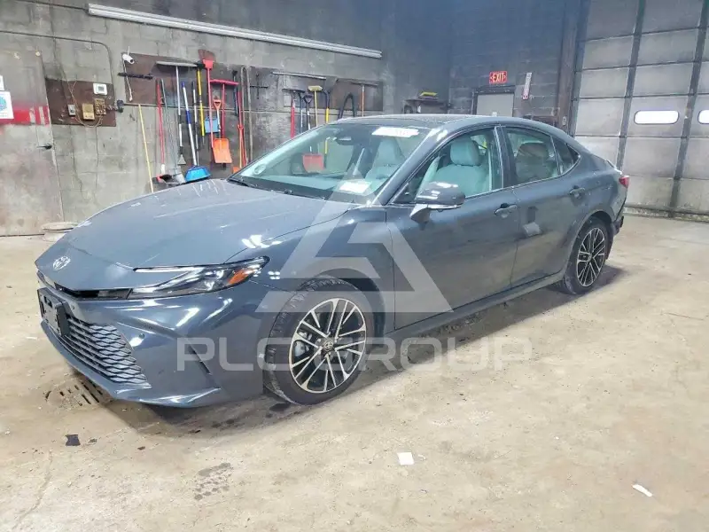 2025 Toyota CAMRY фото