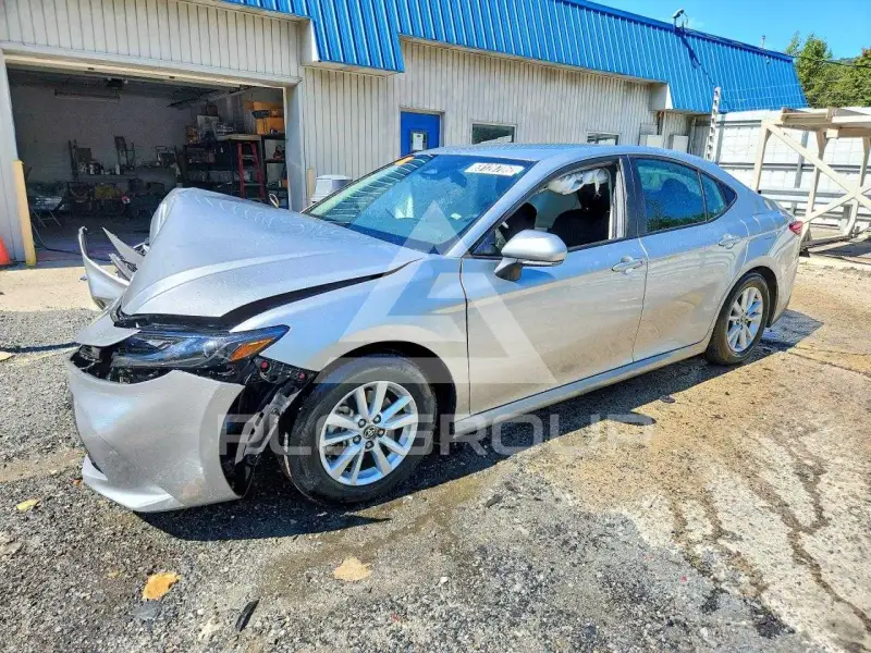 2025 Toyota CAMRY фото