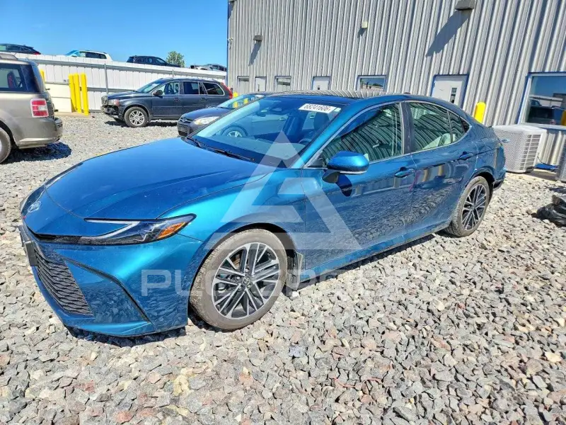2025 Toyota CAMRY фото
