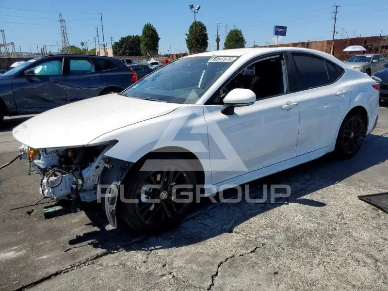 2025 Toyota CAMRY фото
