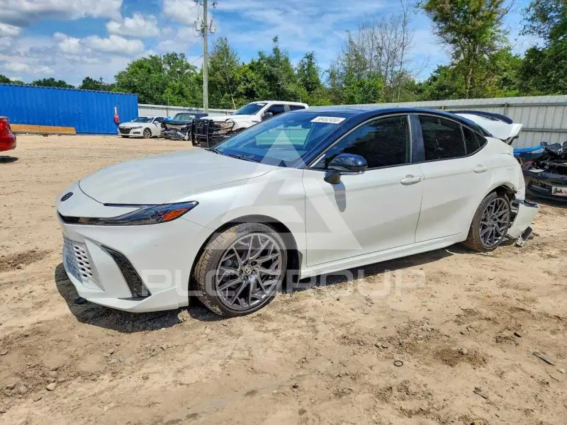 2025 Toyota CAMRY фото