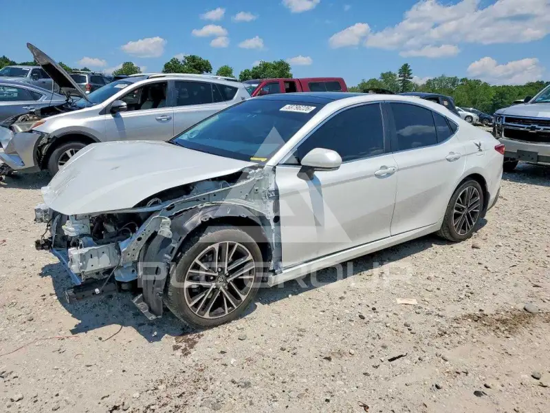 2025 Toyota CAMRY photo