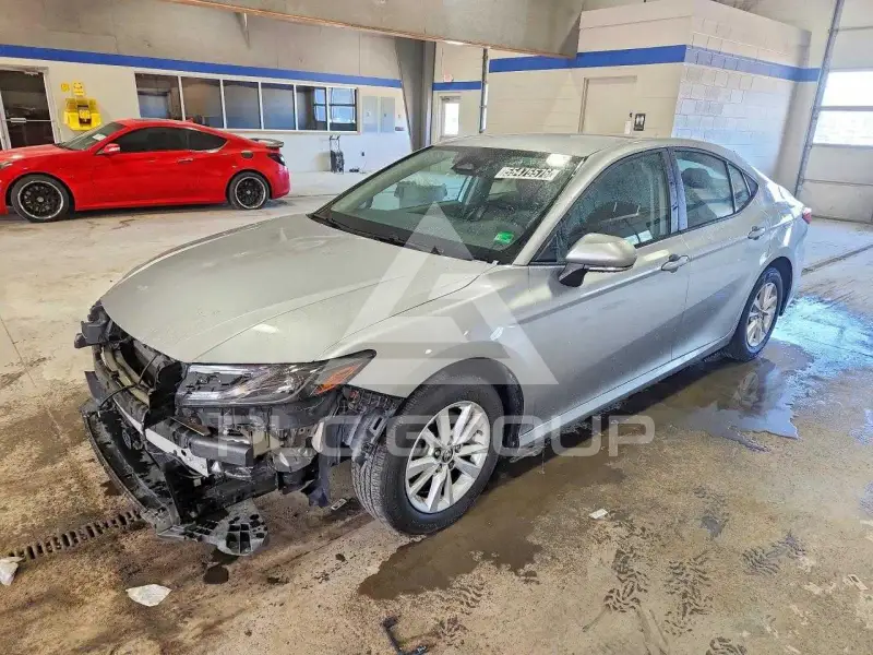2025 Toyota CAMRY фото