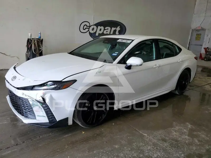 2025 Toyota CAMRY photo