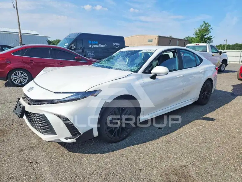 2025 Toyota CAMRY photo