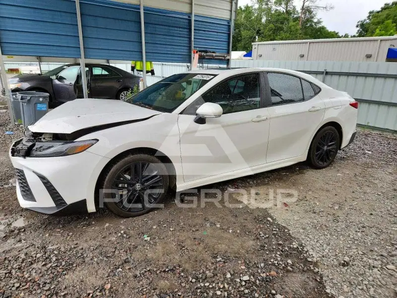 2025 Toyota CAMRY photo