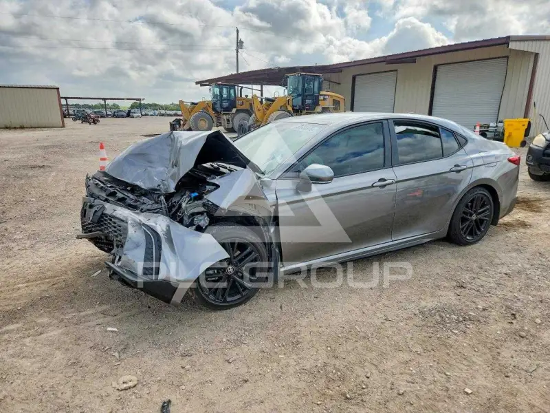 2025 Toyota CAMRY фото