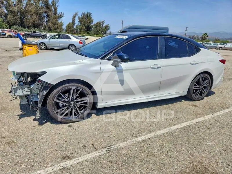 2025 Toyota CAMRY фото