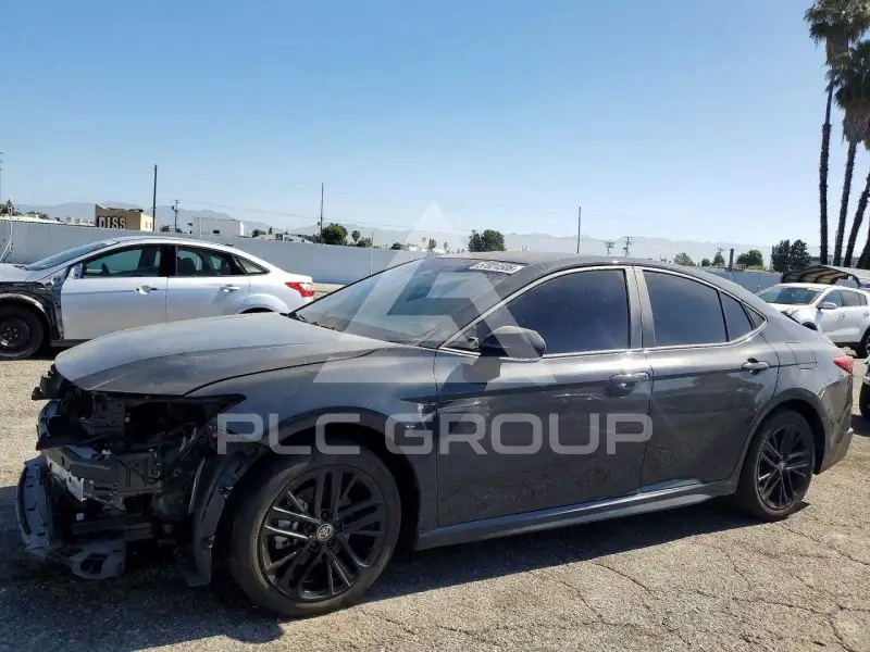 2025 Toyota CAMRY фото