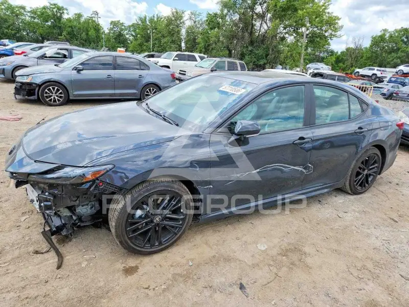 2025 Toyota CAMRY фото