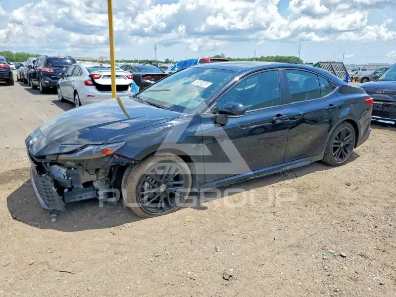 2025 Toyota CAMRY photo