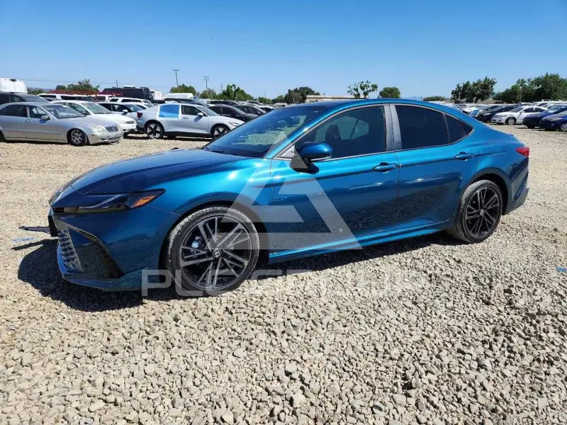 2025 Toyota CAMRY фото