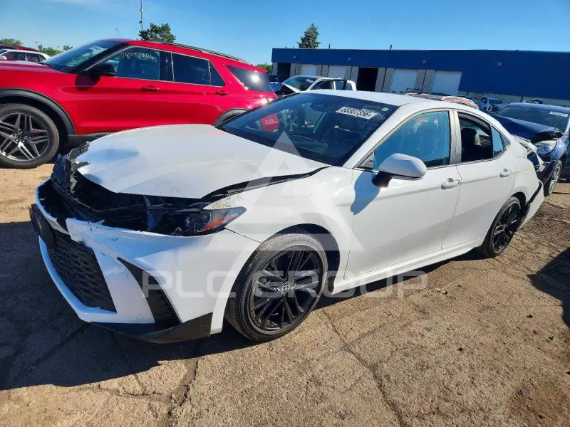 2025 Toyota CAMRY фото