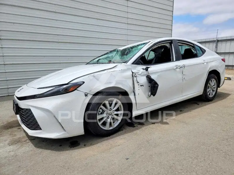 2025 Toyota CAMRY фото