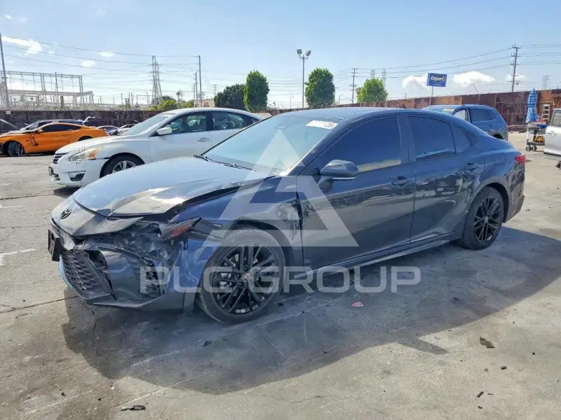 2025 Toyota CAMRY фото