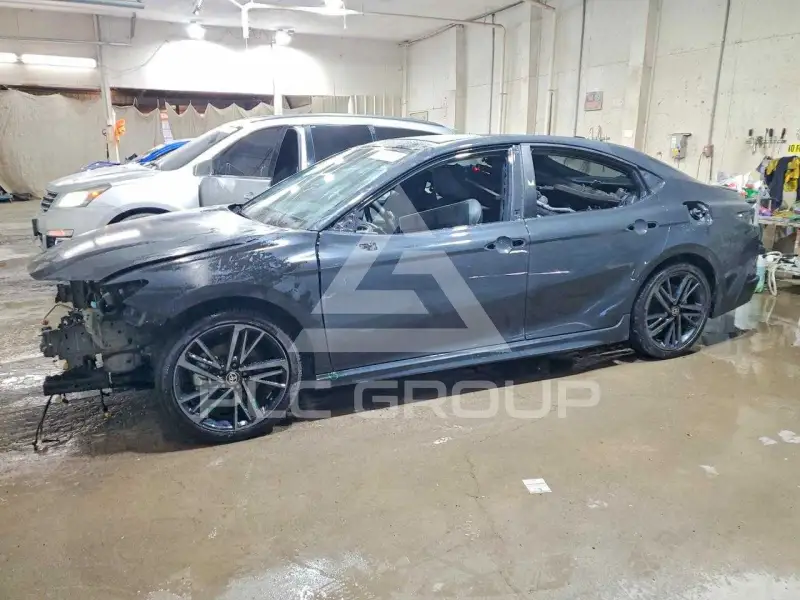 2025 Toyota CAMRY фото