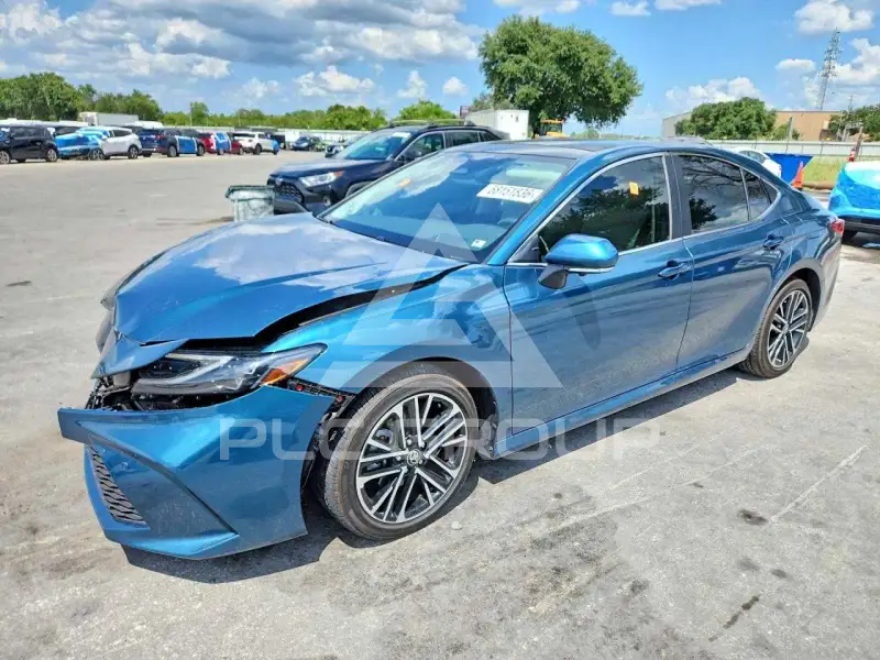 2025 Toyota CAMRY фото