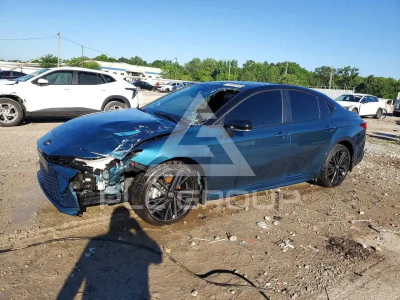 2025 Toyota CAMRY фото
