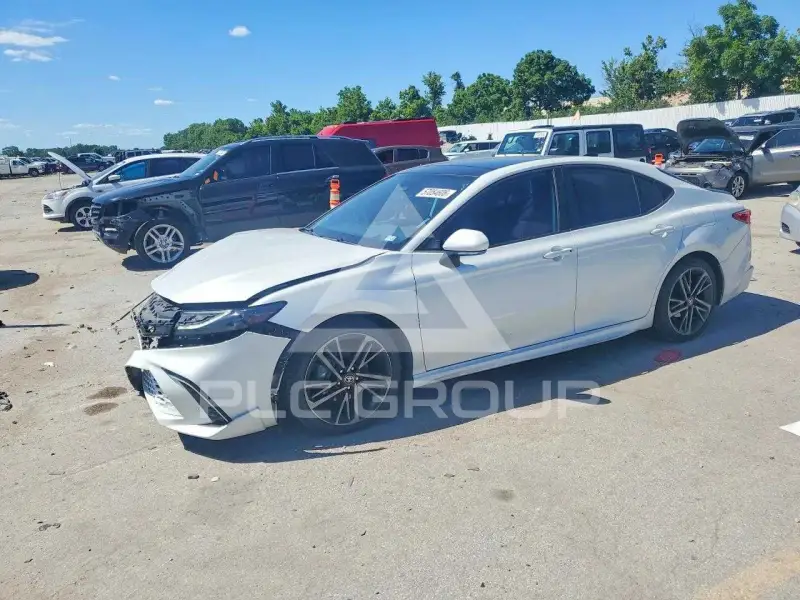 2025 Toyota CAMRY photo