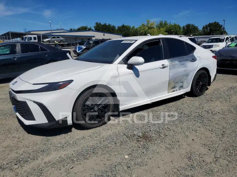 2025 Toyota CAMRY photo