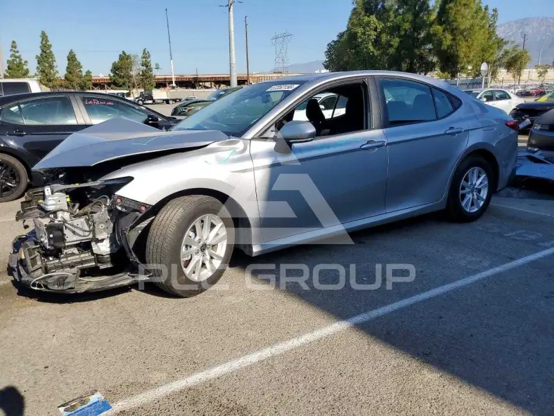 2025 Toyota CAMRY фото
