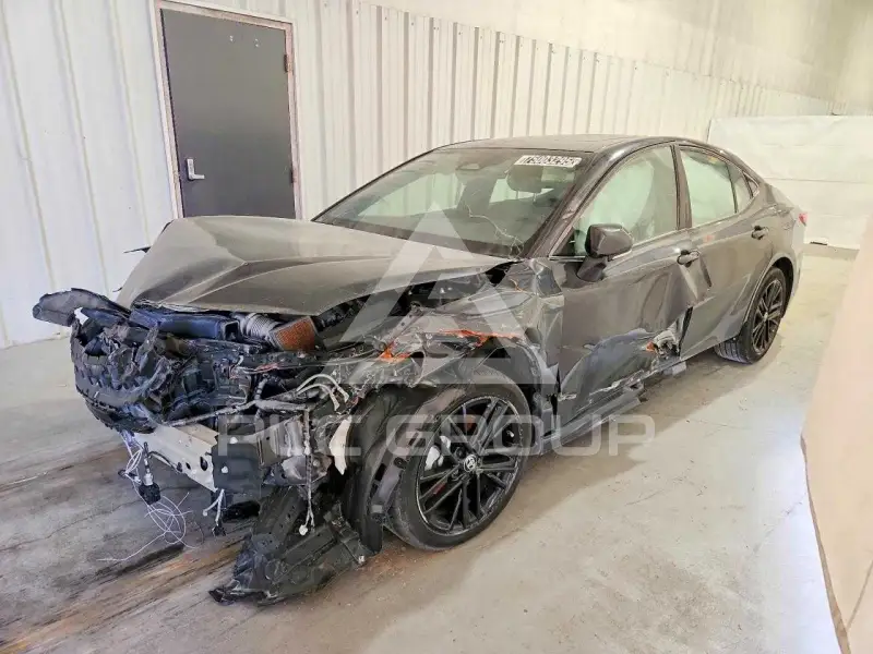 2025 Toyota CAMRY фото