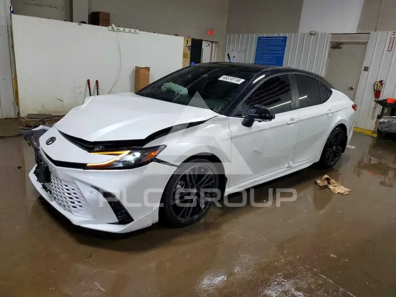 2025 Toyota CAMRY фото