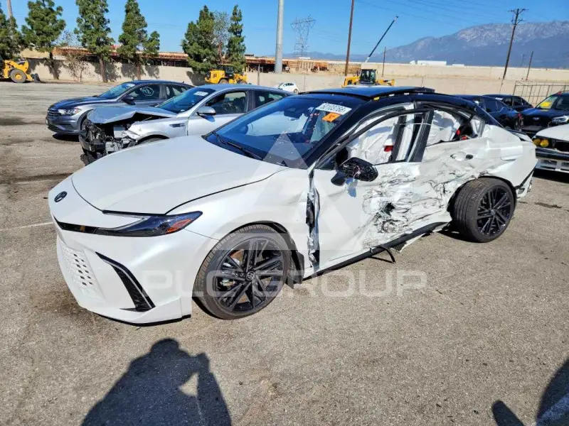 2025 Toyota CAMRY фото