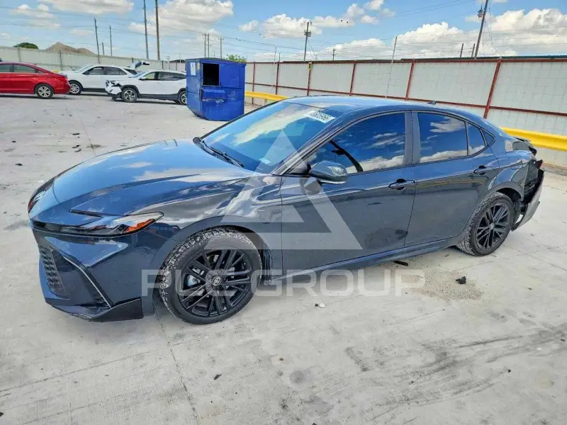 2025 Toyota CAMRY фото