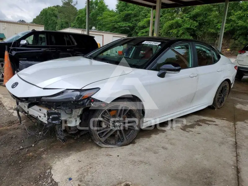 2025 Toyota CAMRY фото