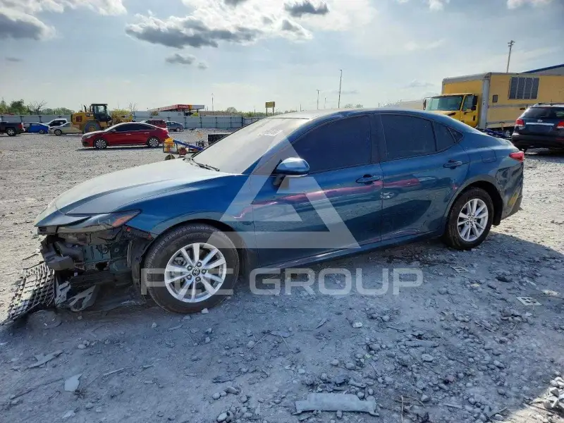 2025 Toyota CAMRY фото