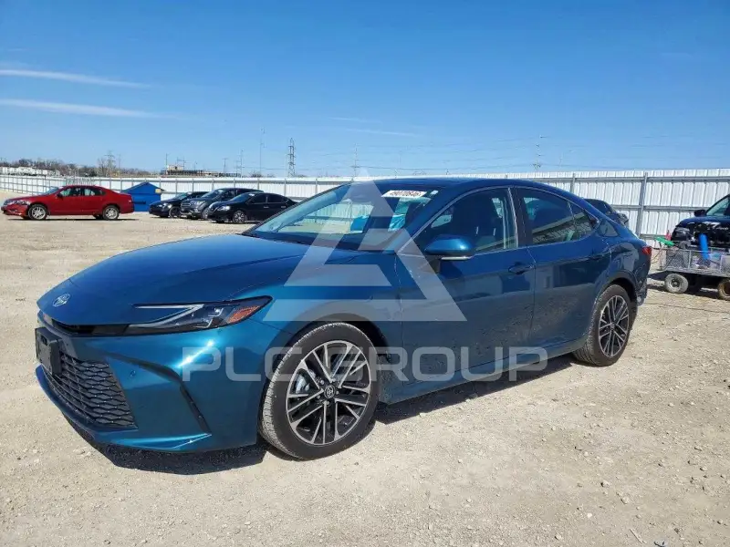 2025 Toyota CAMRY photo