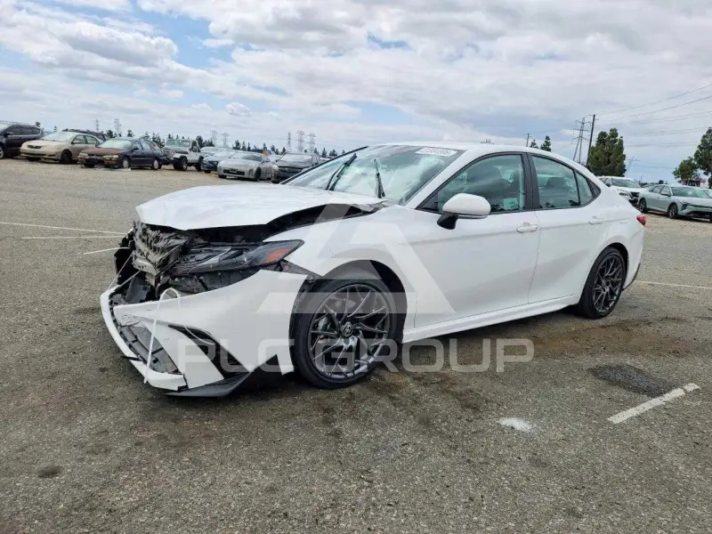 2025 Toyota CAMRY фото