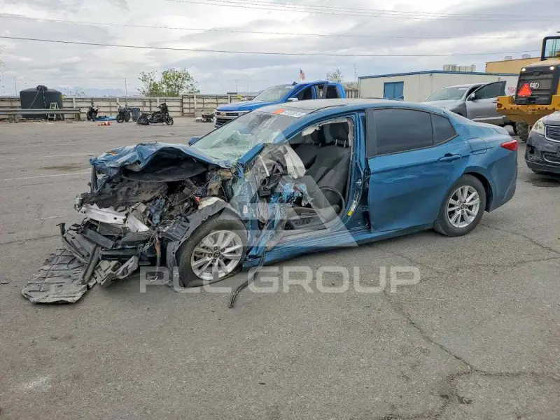 2025 Toyota CAMRY фото