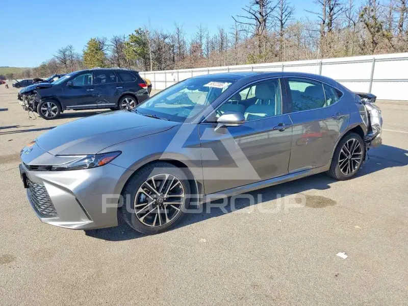 2025 Toyota CAMRY фото
