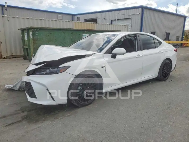 2025 Toyota CAMRY фото