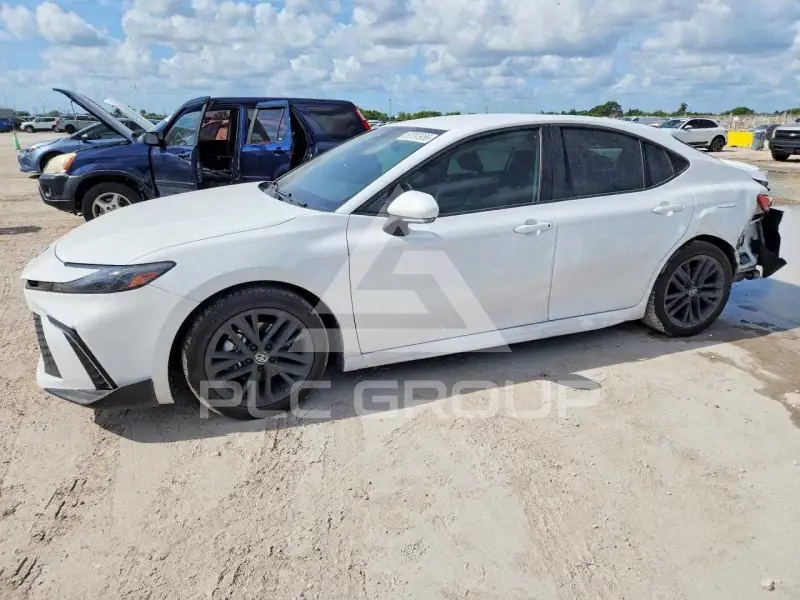 2025 Toyota CAMRY фото