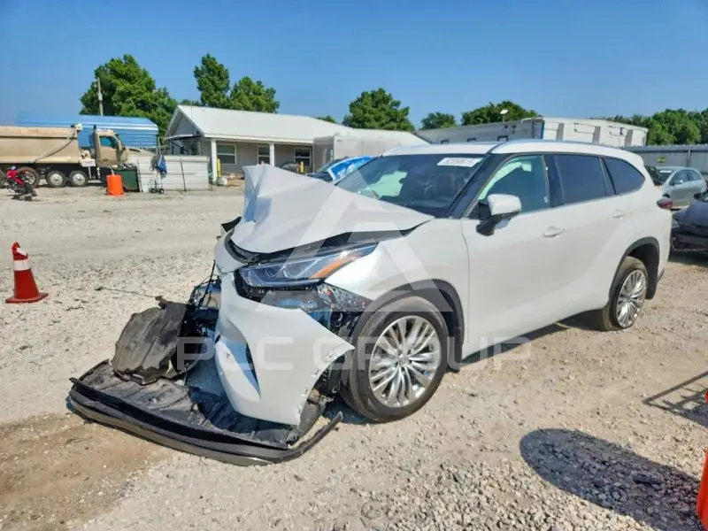 2025 Toyota Highlander фото
