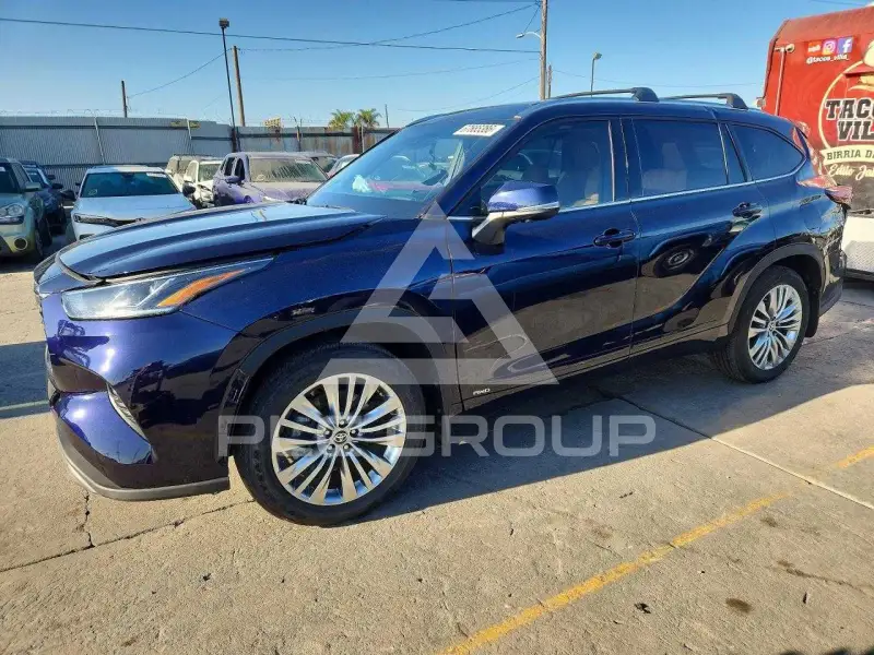 2025 Toyota Highlander photo
