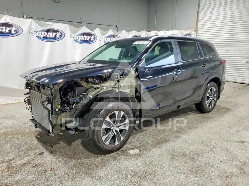 2025 Toyota Highlander фото