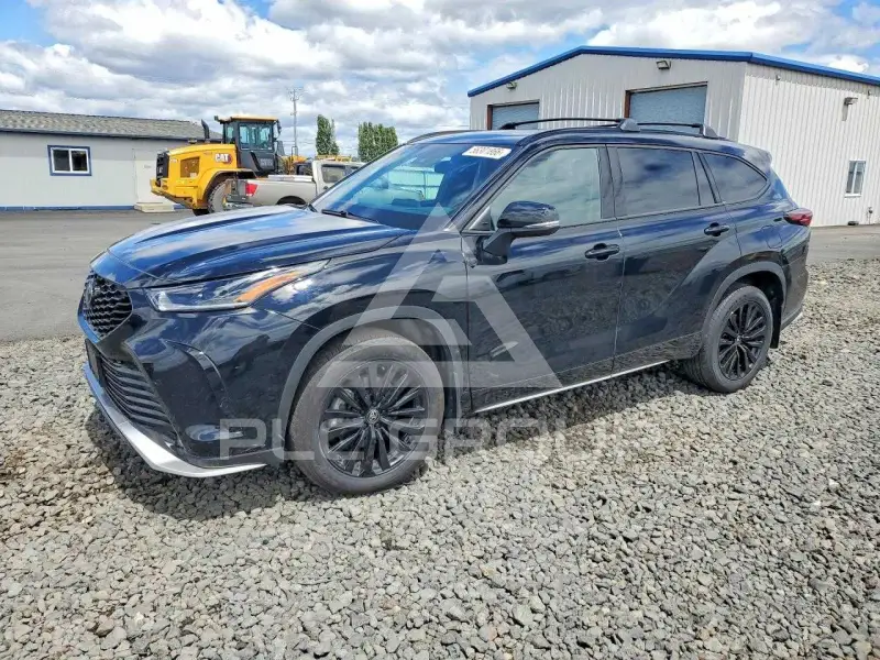 2025 Toyota Highlander photo