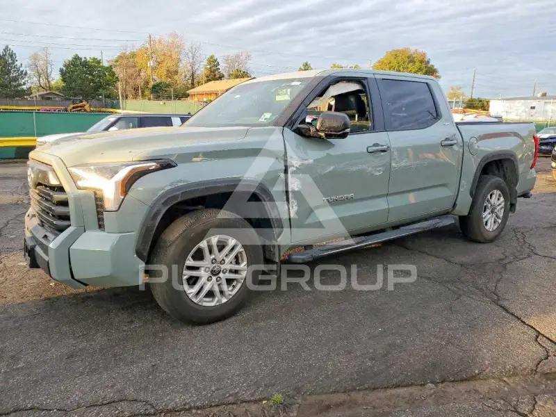 2025 Toyota TUNDRA фото