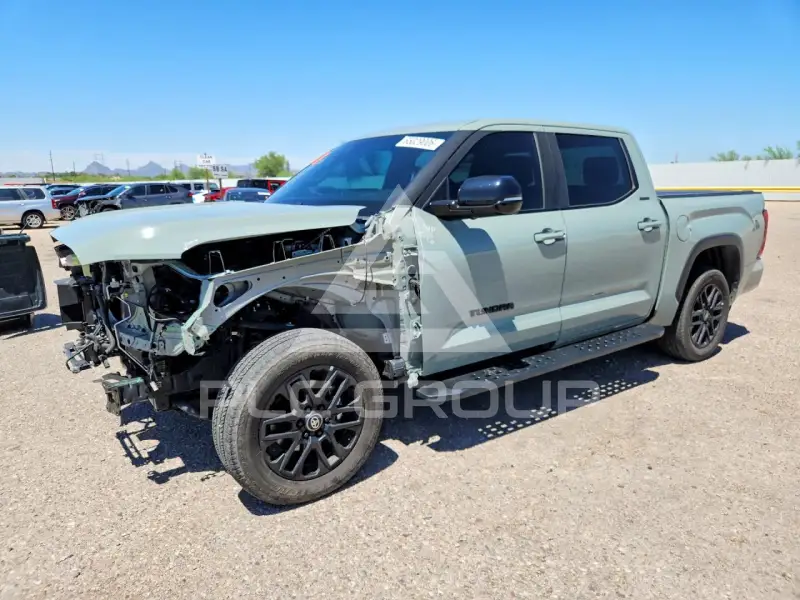 2025 Toyota TUNDRA фото