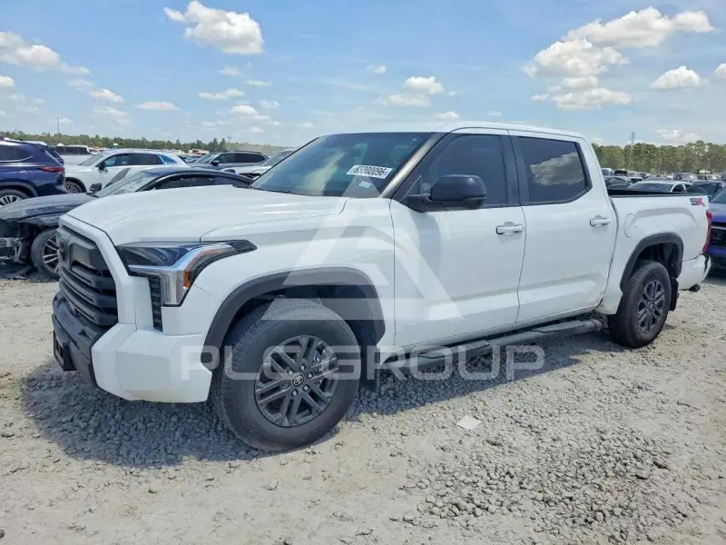 2025 Toyota TUNDRA фото