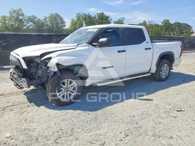 2025 Toyota TUNDRA фото