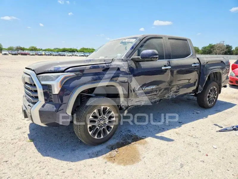 2025 Toyota TUNDRA фото