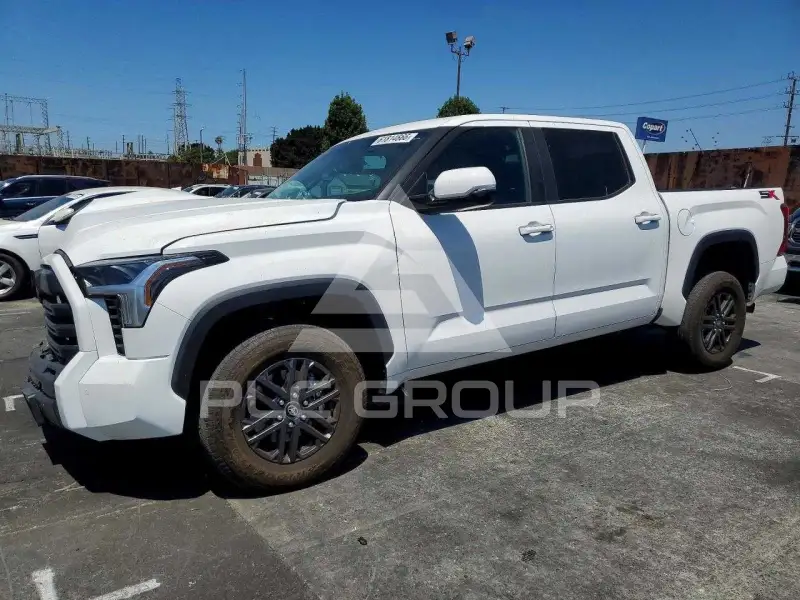2025 Toyota TUNDRA фото