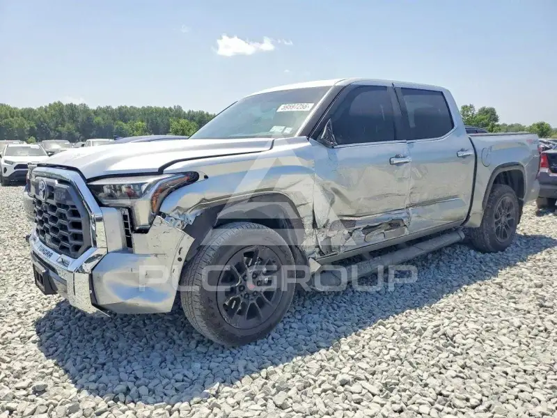 2025 Toyota TUNDRA фото