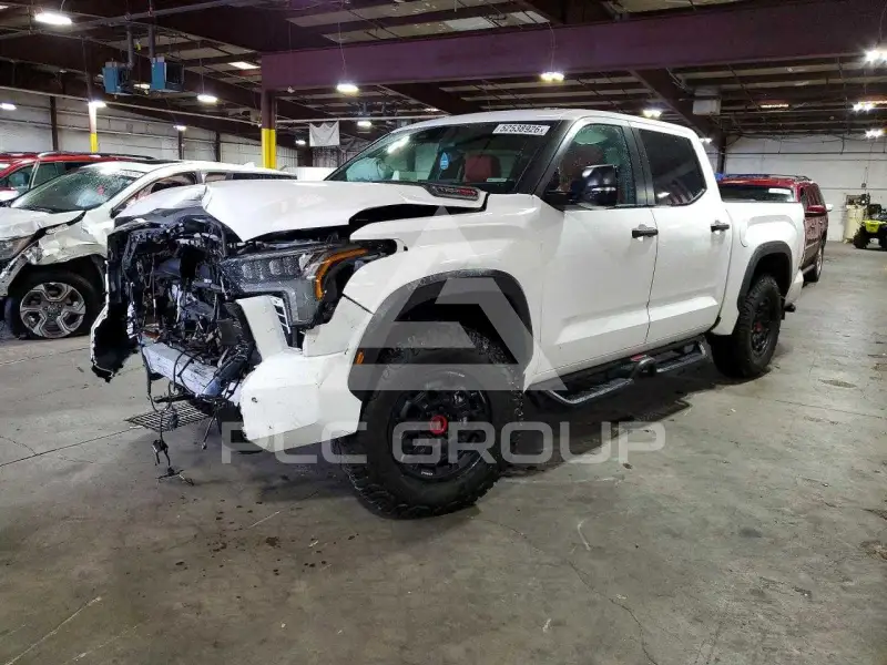 2025 Toyota TUNDRA фото