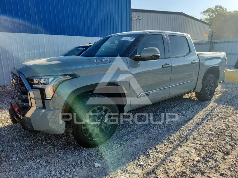 2025 Toyota TUNDRA фото